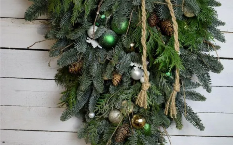 Композиция настенная нобилис с шарами